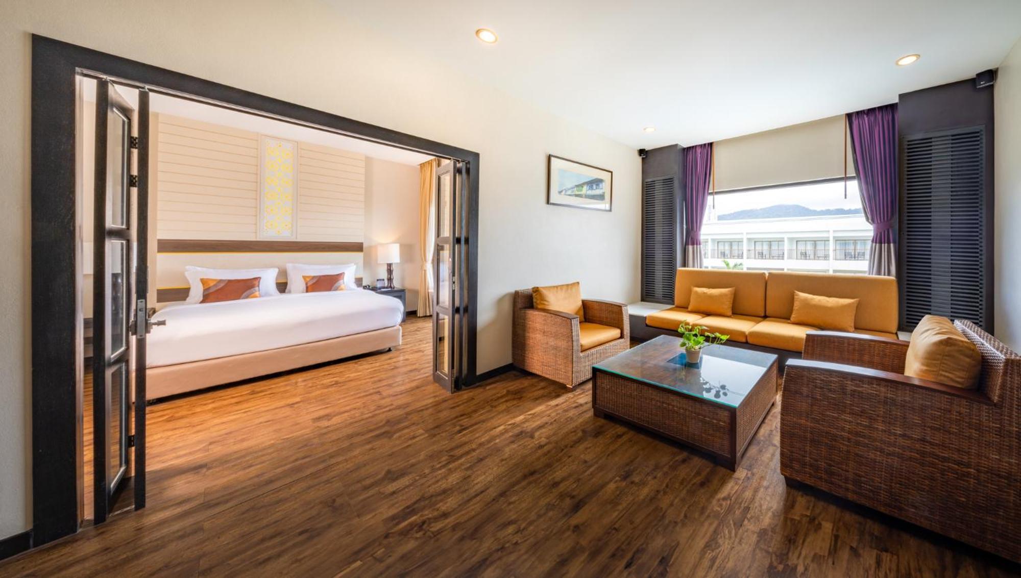 Deevana Plaza Phuket - Sha Extra Plus Patong Esterno foto