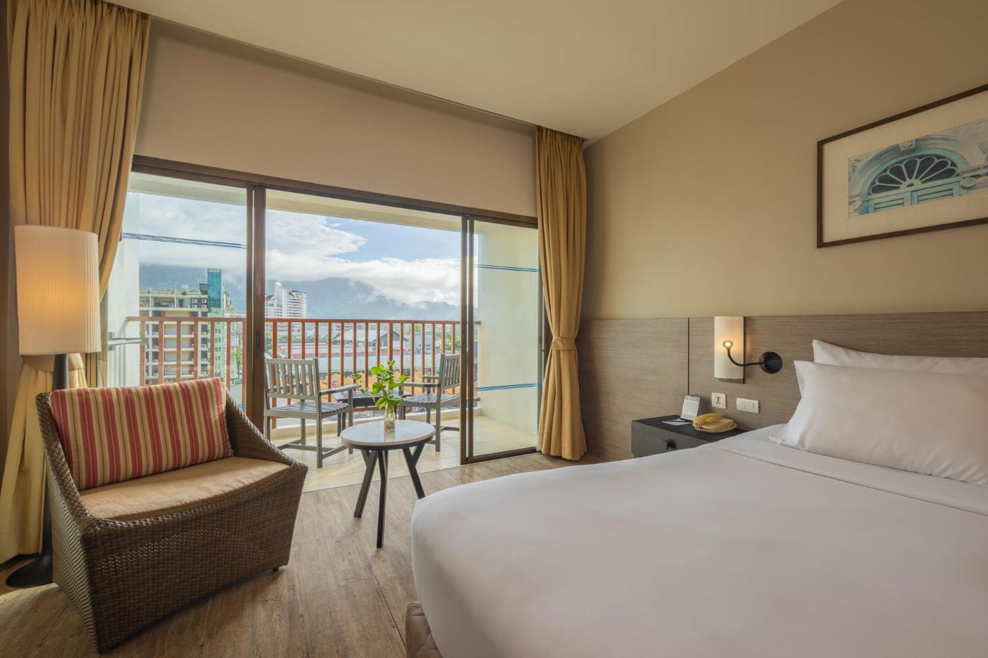 Deevana Plaza Phuket - Sha Extra Plus Patong Esterno foto